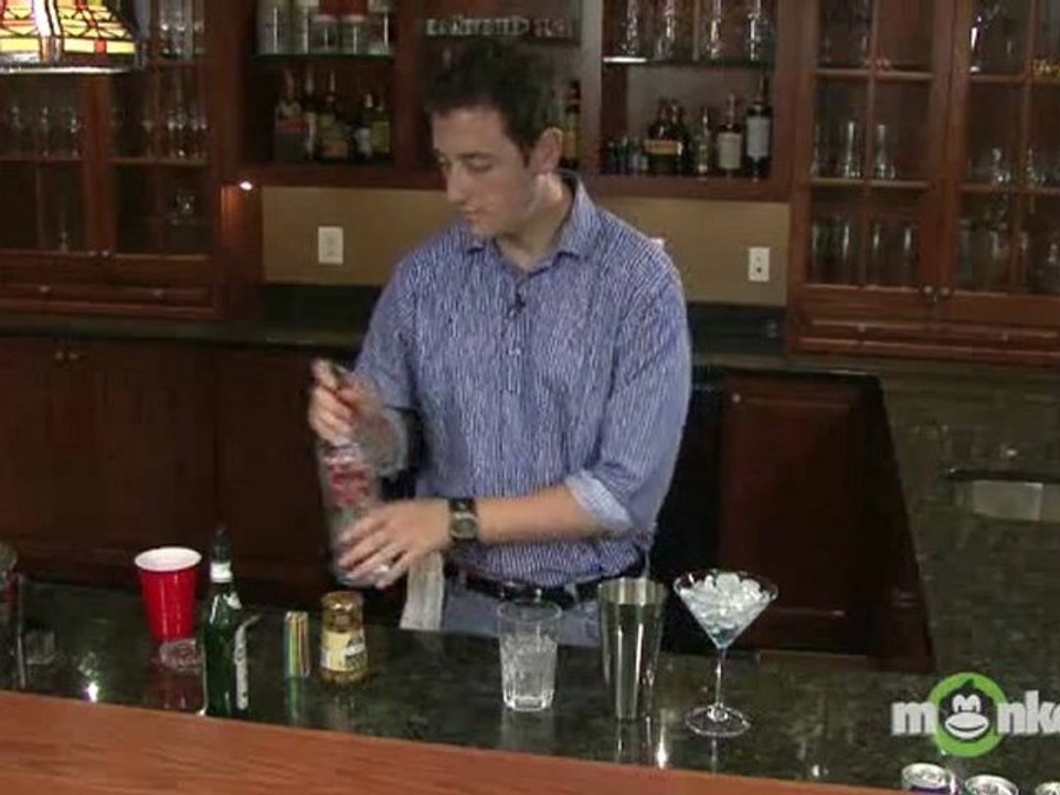 Vodka Drinks - How to Make a Vodka Martini