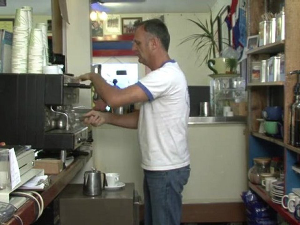 Coffee - How to Make a Cappucino