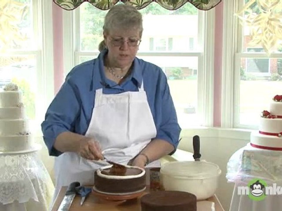 Cake Decorating - How to Level, Tort, and Fill Your Cake