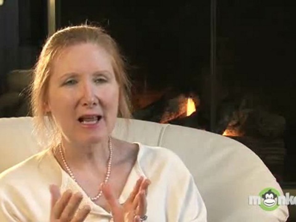 How do you know if someone is attracted to you by their body language?