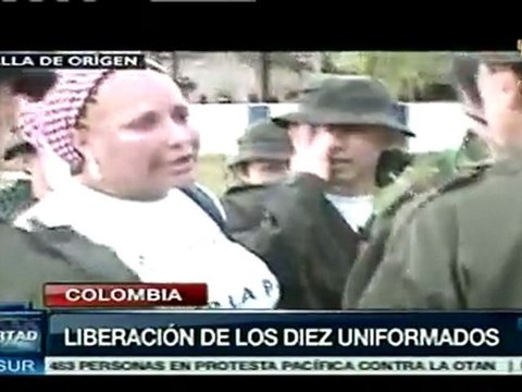 FARC libera a los 10 uniformados retenidos