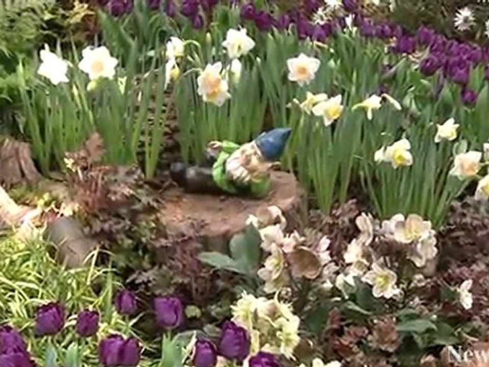 NewCa.com: Juno Rocks Gardens - Jann Arden at 2012 Canada Blooms