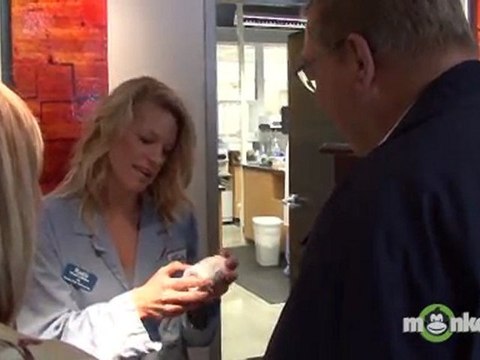 Helping Seniors with Finances - Warning Signs of Fraud