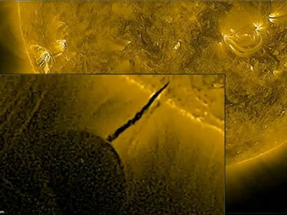 ovni gigante en el sol 11 03 2012