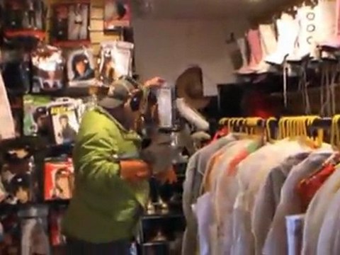 STUART ARNOLD FIRST EVER VID Proper Bo @ Mr Bens 2010 part 1