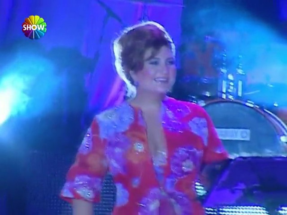 Sibel Can konserinden muhteşem görüntüler