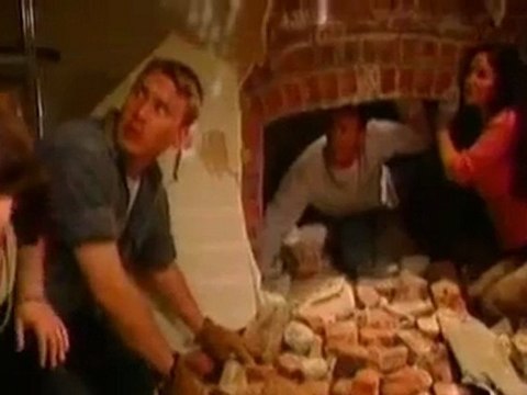 HISTORIAS DE ULTRATUMBA - El Fantasma del Bar - 4 6 (Doblaje latinoamericano)