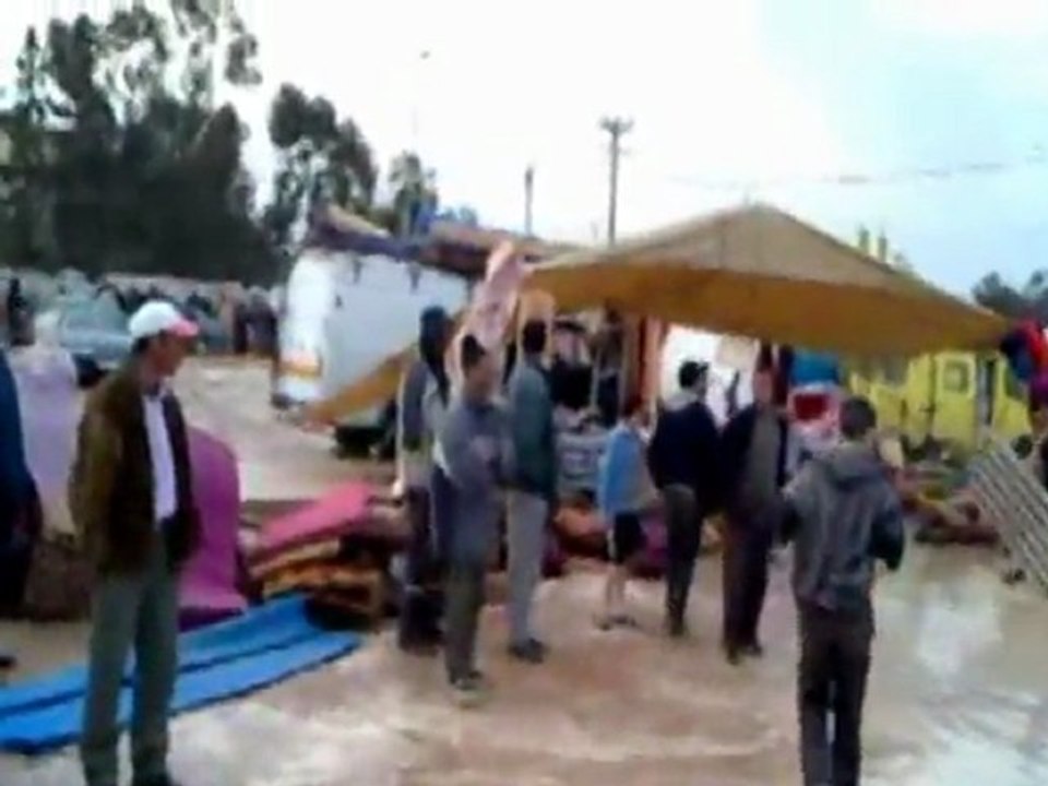 العيون الشرقية  انفجار الأنبوب الرئيسي للماء الصالح للشرب