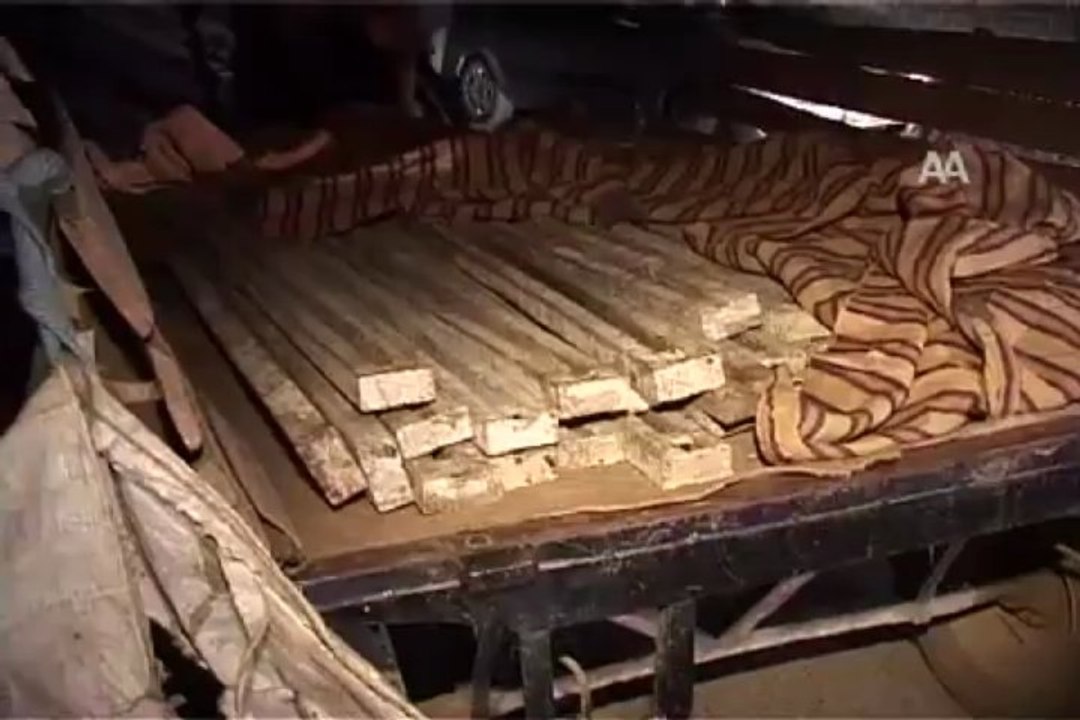 Polis at arabası kullandı