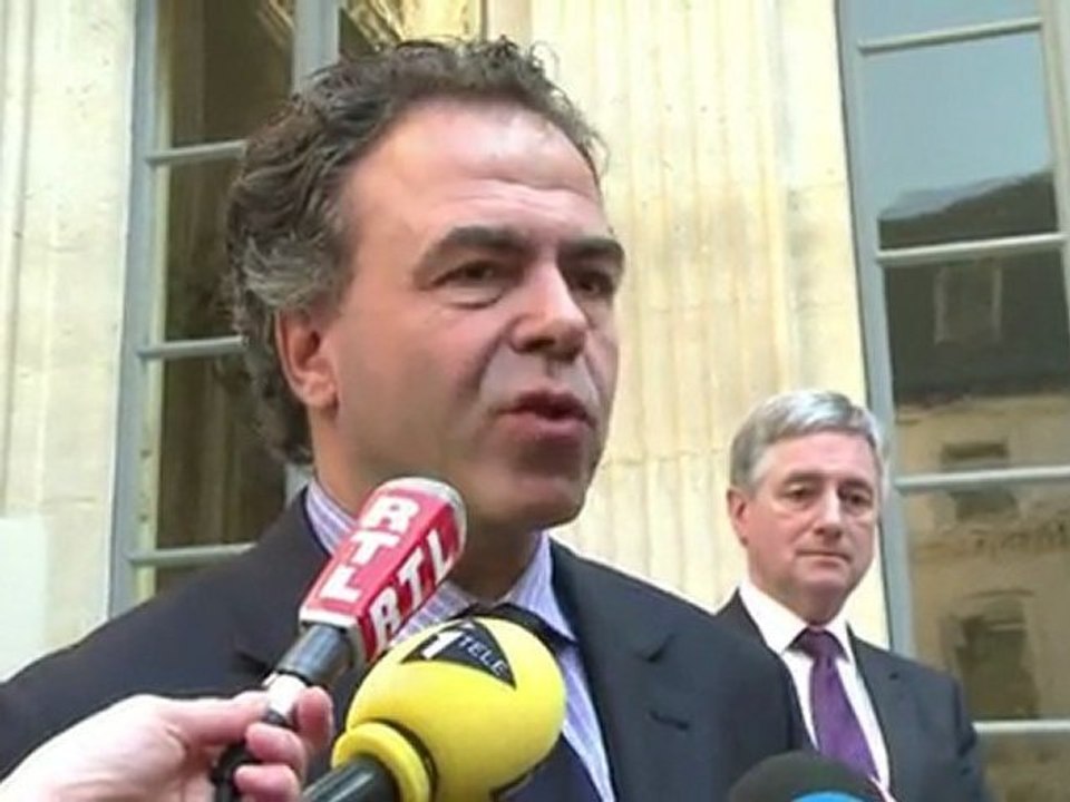 Abus sexuels à l'école: les parents rencontrent Luc Chatel