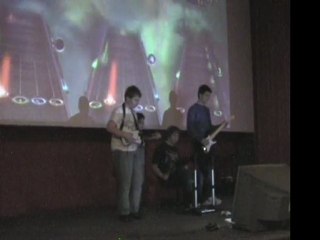 guitar hero du 24/03/2012 La motte des fées invite la MMFDT lors une journée jeux éclectique