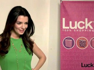 Lucky Cover Νικολέττα Ράλλη