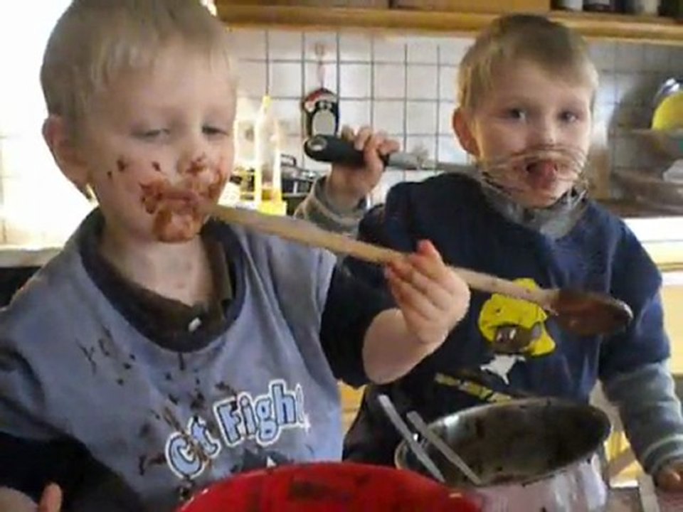 07/03/2012 - Brice et Martin aiment le chocolat