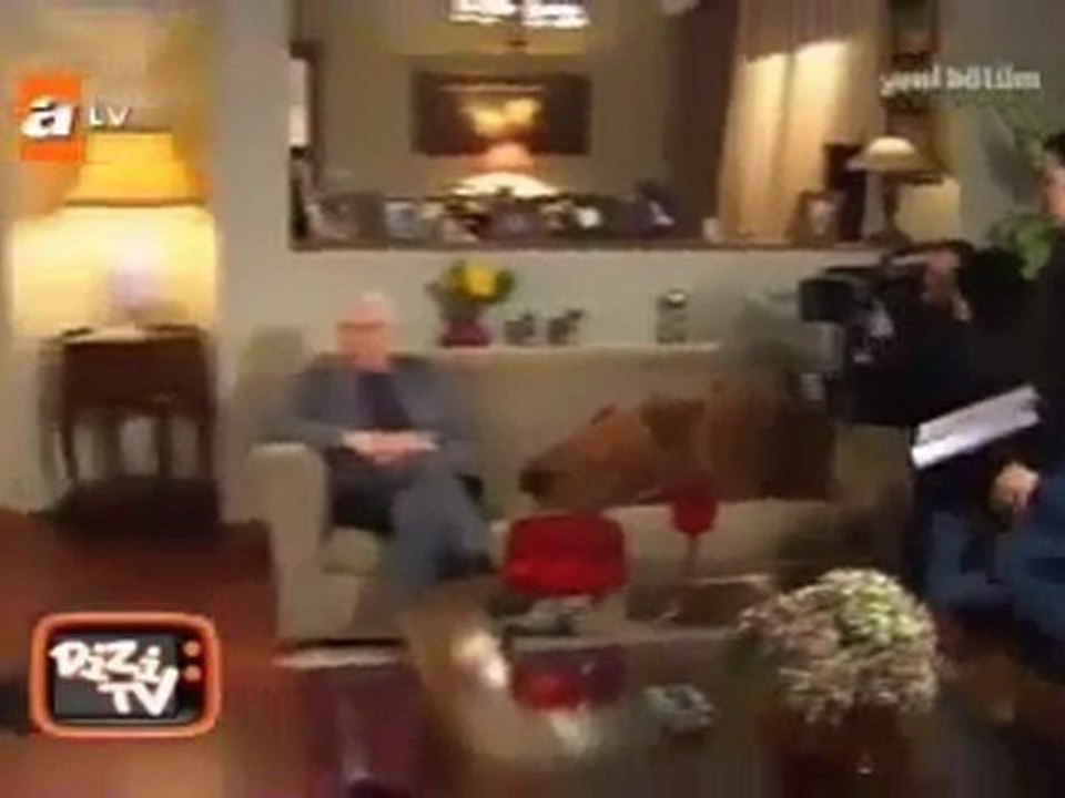 Tuba Büyüküstün - Gönülçelen Dizi Tv -17 Mart 2011- Part 2