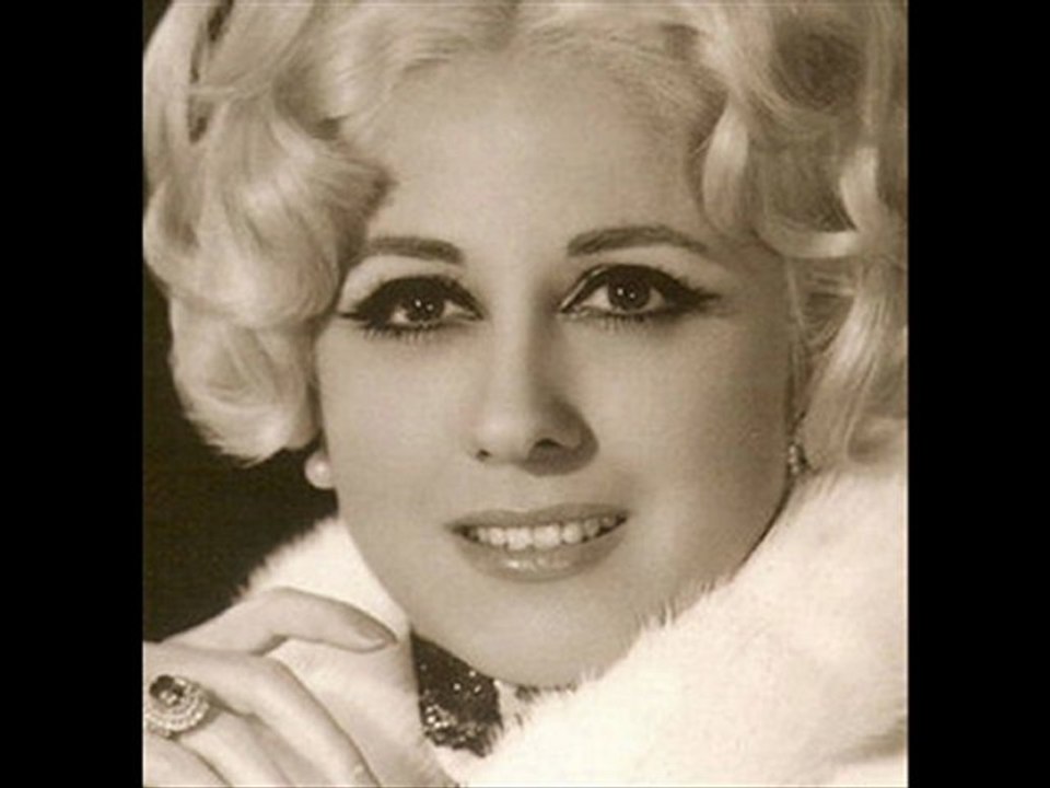 Behiye AKSOY - RÜZGAR KIRDI DALIMI ELLERİN GÜNAHI NE