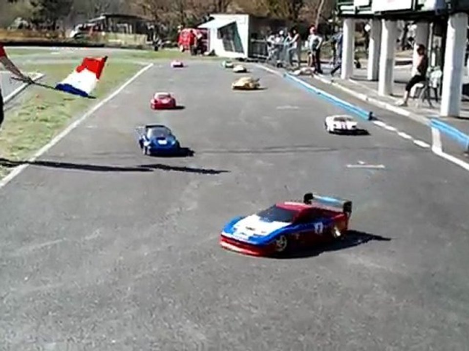 Modélisme Echelle 1/4 St Affrique - Départ Finale 2 - Laro et Yankee - 01 avril 2012