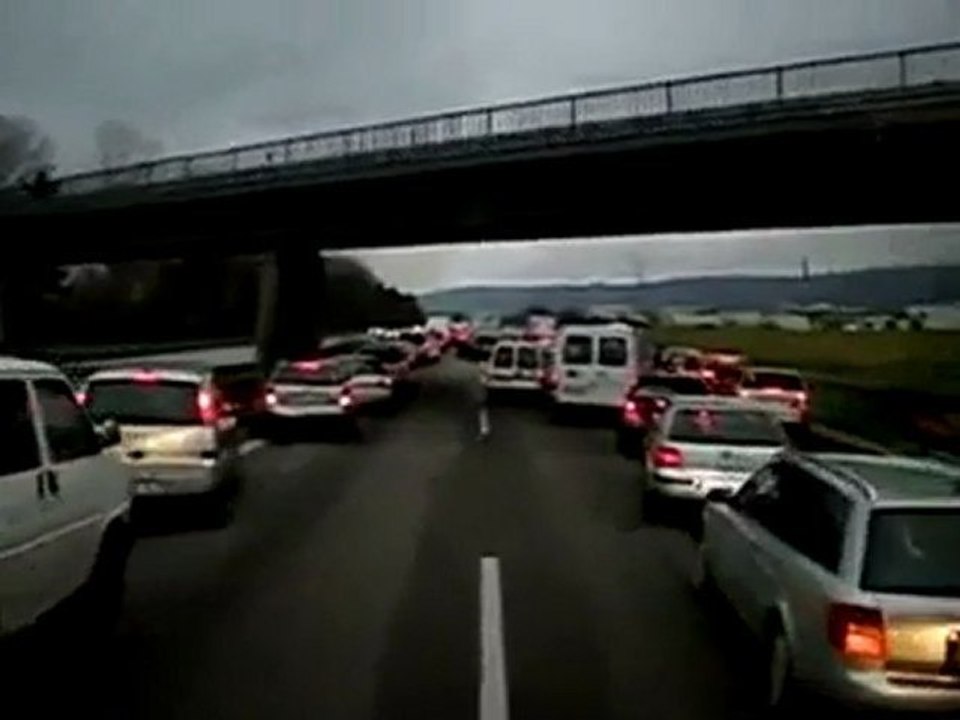 Ambulansa böyle yol verilir