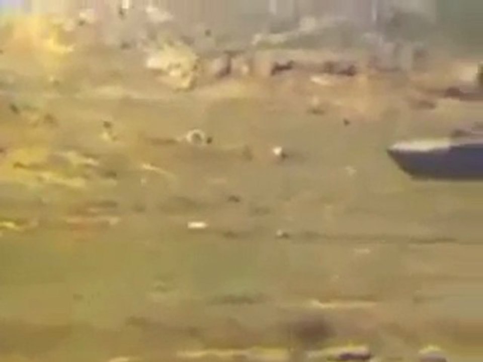 فري برس   ريف دمشق الزبداني    انتشار الدبابات والقناصة في كفر عامر 3 4 2012 ج2