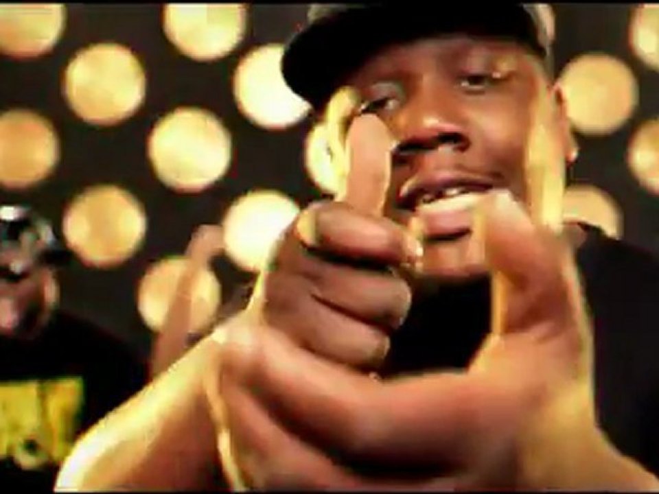 DISQUE D'OR - CLIP OFFICIEL - L APOGEE LE 5 MARS DANS LES BACS