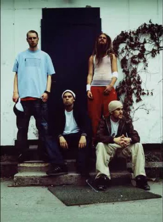 Looptroop Rockers - Looking for More Love