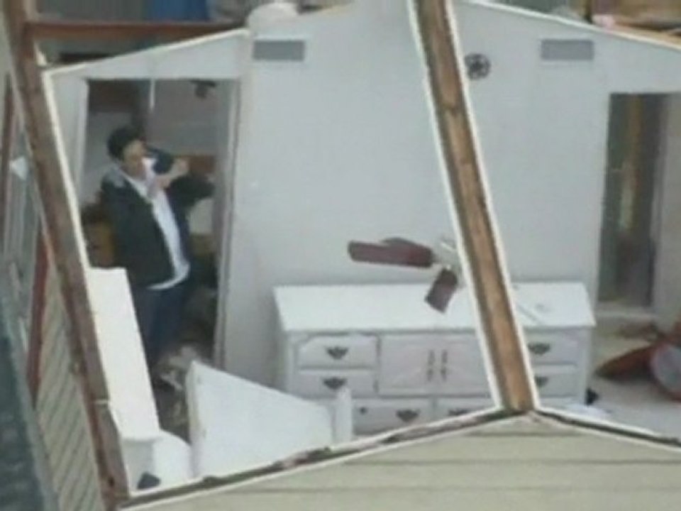 Dramatic Pictures: Tornado tears through Texas