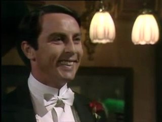 RAFFLES (Anthony Valentine) - Pilot episode: Gentlemen and players 3/4
