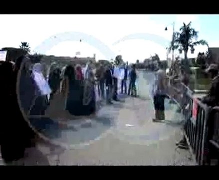 وقفة احتجاجية لمعلمي العقود بدون أجر بالسويس 21 2 2012