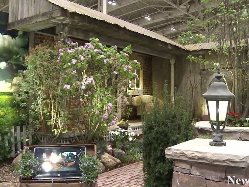 NewCa.com: Juno Rocks Gardens at 2012 Canada Blooms