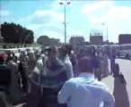 سائقو مركز أبنوب يقطعون الطريق الرئيسى للمطالبة برفع الأجرة 25 2 2012