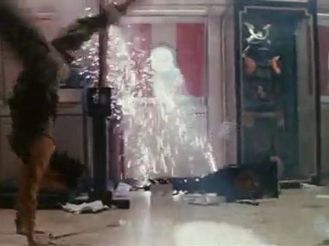 MEURS UN AUTRE JOUR - Bande-annonce2 VO