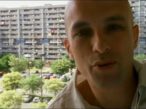 LE BRUIT, L'ODEUR ET QUELQUES ETOILES - Bande-annonce VF