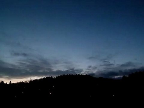 Déplacement des nuages en time-laps au levé du jour