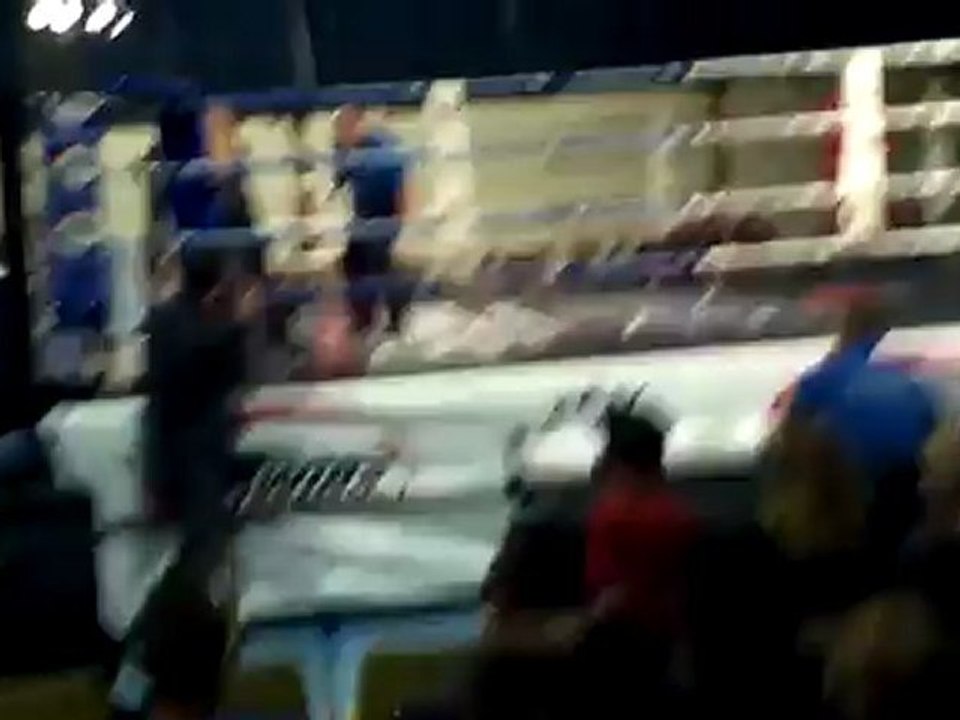 fight tom en full 4eme round 2012-04-01