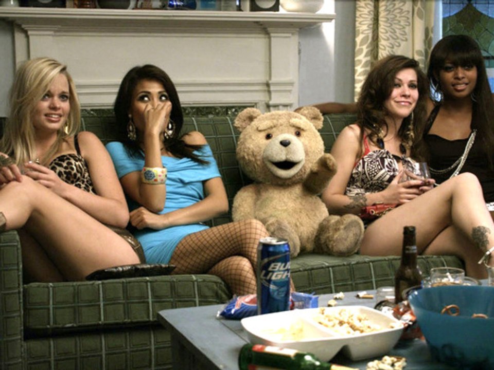 Ted - Red Band Trailer #1 [VO|HD]