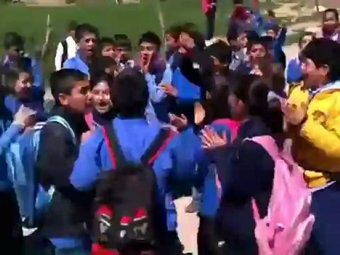 فري برس الحسكه عامودا مظاهرة طلابية لأطفال عامودا 4 4 2012 ج1