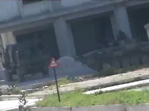 فري برس حماه منطقة الجب تمركز الشبيحة في الابنيه السكنيه 4 4 2012