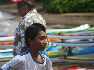 Aito taratoni 2012 - Course des jeunes en V1 et des Stand Up Paddle
