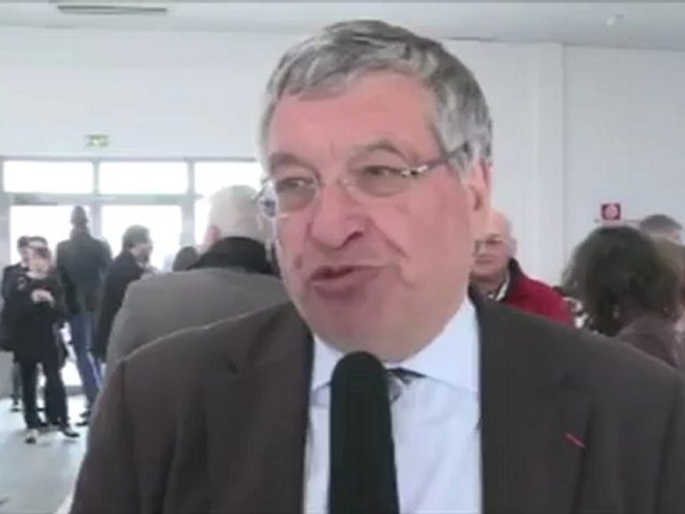 Jacques Auxiette avant le meeting de Rennes