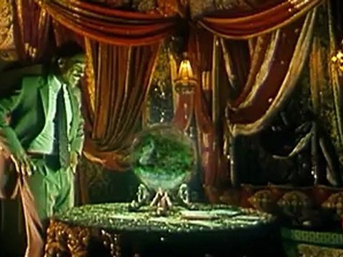 LE MANOIR HANTE ET LES 999 FANTOMES - Bande-annonce VF