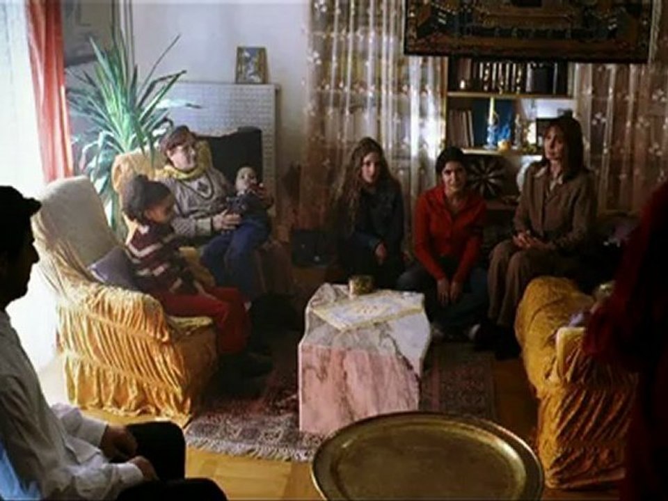 3 PETITES FILLES - Bande-annonce VF