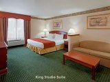 Great Barrington Hotels - Holiday Inn Express & Suites Great Barrington,MA