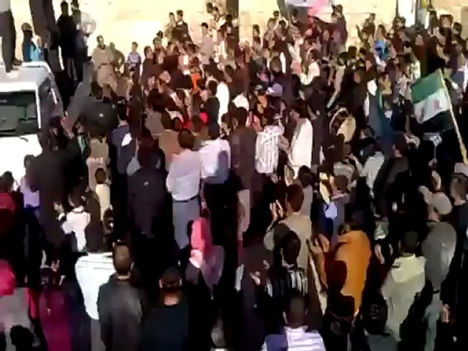 فري برس ادلب كفرروما مظاهرة نصرة لتفتناز المنكوبة الموت ولا المذلة 5  4  2012