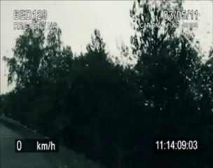 Ένας ποδηλάτης τρέχει την αστυνομία