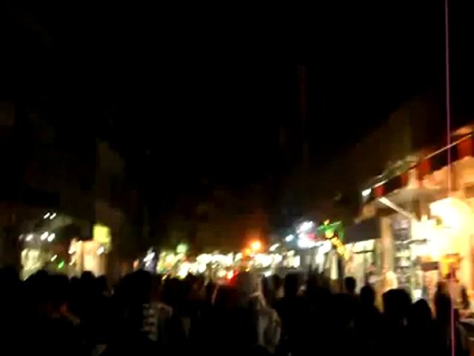 فري برس ريف دمشق زملكا مظاهرة مسائية حاشدة رغم الحصار وتواجد دبابات وعصابات الأسد في البلدة 4 4 2012  ج1