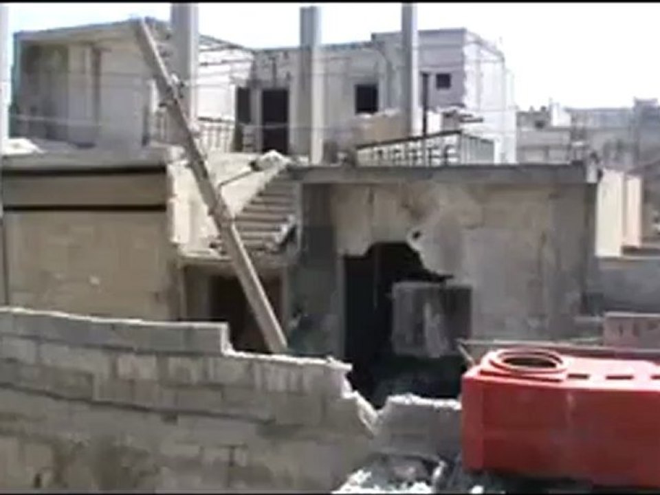 فري برس حمص حي البياضة القصف العشوائي على حي البياضة وهدم المنازل 4 4 2012