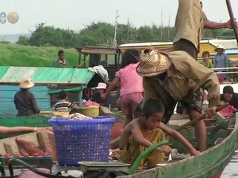 Von den Ruinen von Angkor ( Siem Reap) nach Phnom Penh