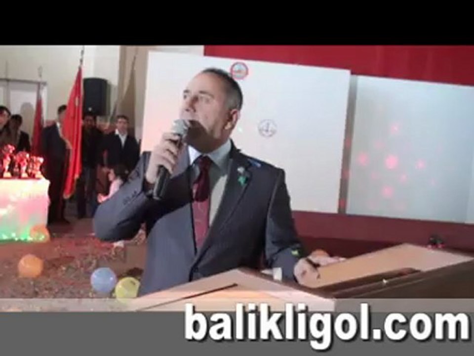 Sporcu Öğrenciler Ödüllerini Vali Güvenç’ten Aldılar
