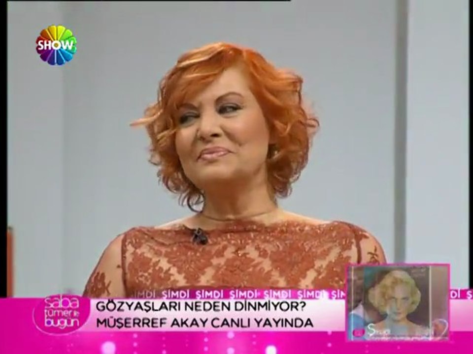 Müşerref Akay - El Çek Tabip