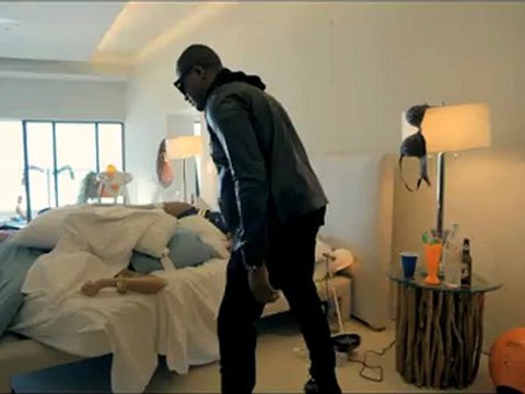 Taio Cruz - Hangover ft. Flo Rida