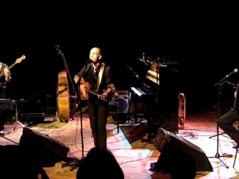 GUILAM - Extraits du Spectacle TRACES D'ENFANCES - 2012